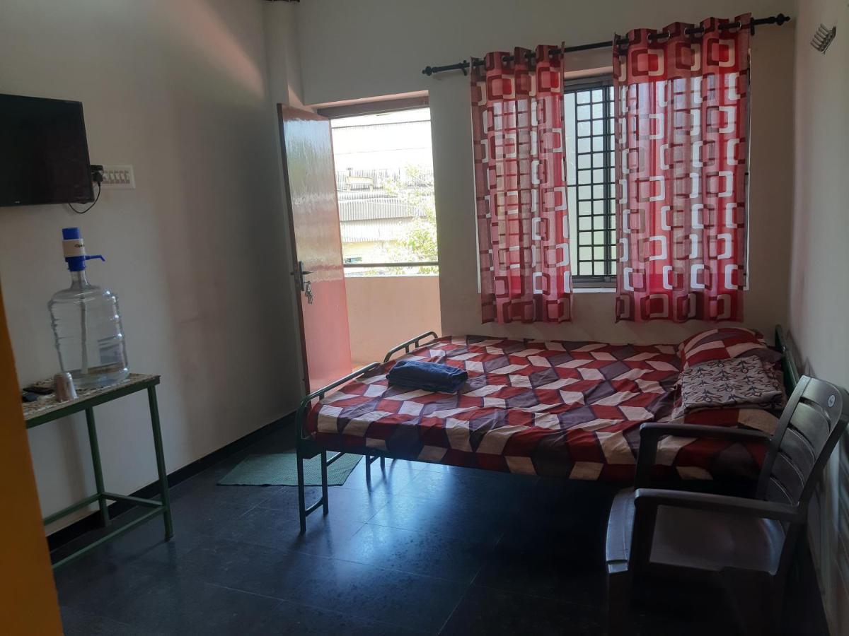 Agsara Home Stay Coimbatore Esterno foto